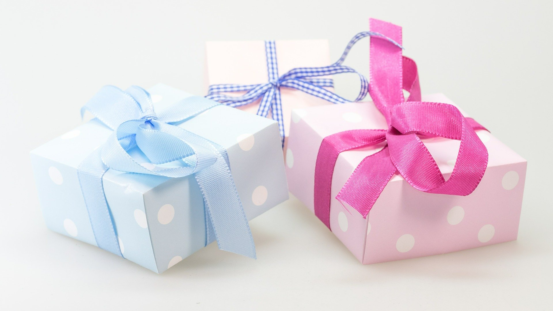 Unique and Creative Presents for Weddings